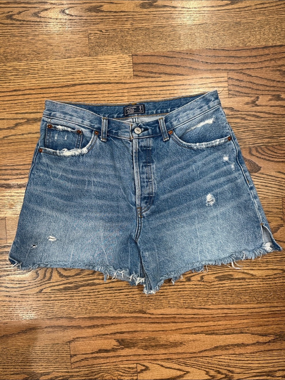 Abercrombie & Fitch Light Blue Distressed High-Rise 4” Shorts Size 29/8